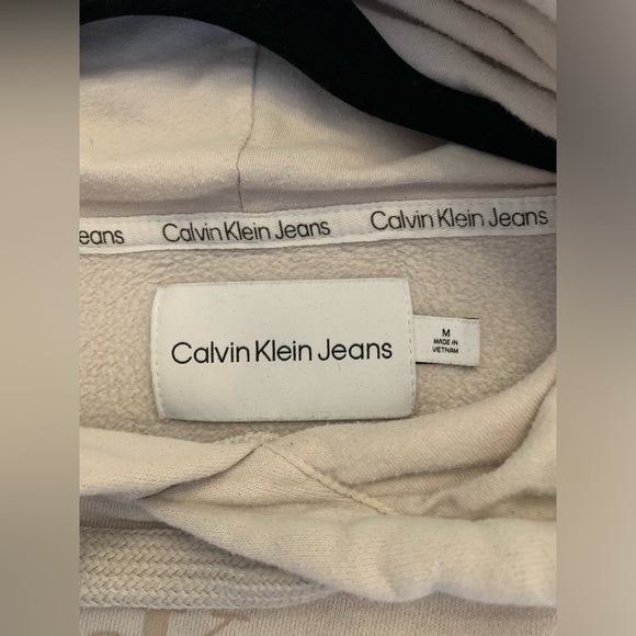 Dusty pink Calvin Klein cropped hoodie - Picture 3 of 3